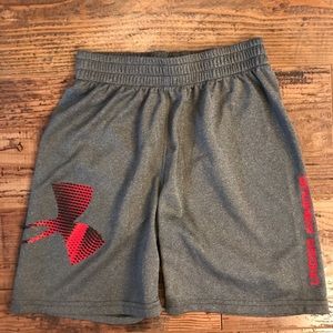 Boys Under Armour size 6 shorts